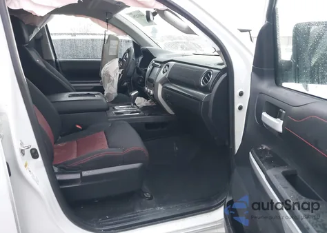 2015 Toyota Tundra Trd Pro 5.7L V8 z USA, uszkodzony, nr VIN 5TFDW5F17FX485170